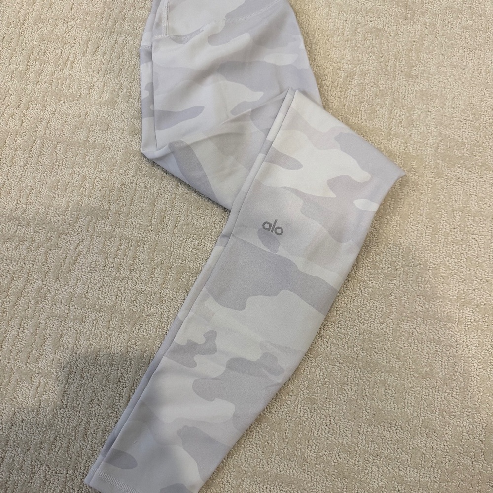 Alo Yoga High Waist Camo Vapor Leggings